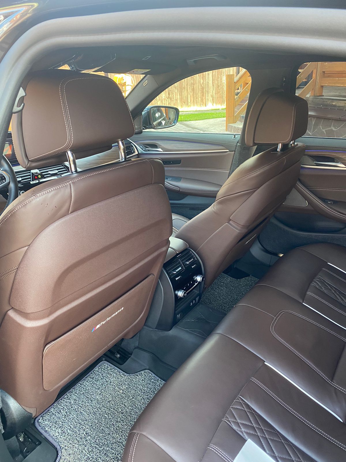 BMW 5 Series — кадр 5 из 7