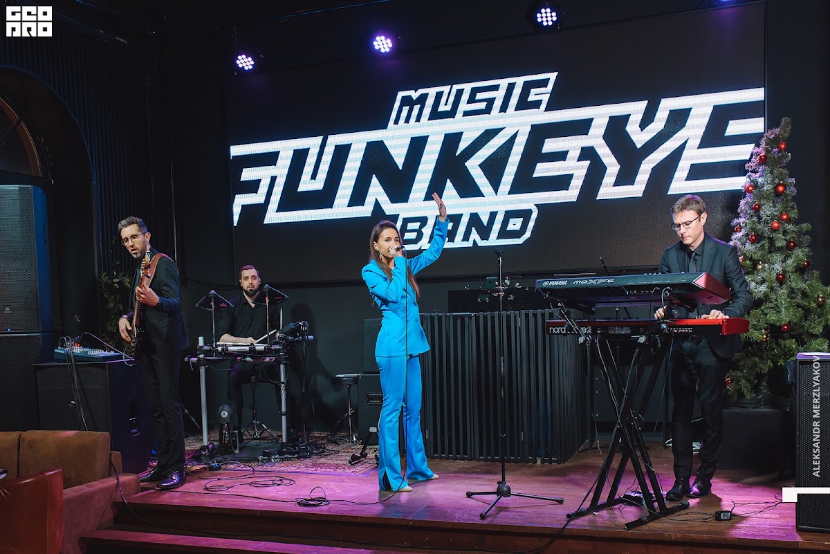 Кавер-группа на свадьбу Нижний Новгород Funkeys Music Band|Рождество в ресторане RIBS