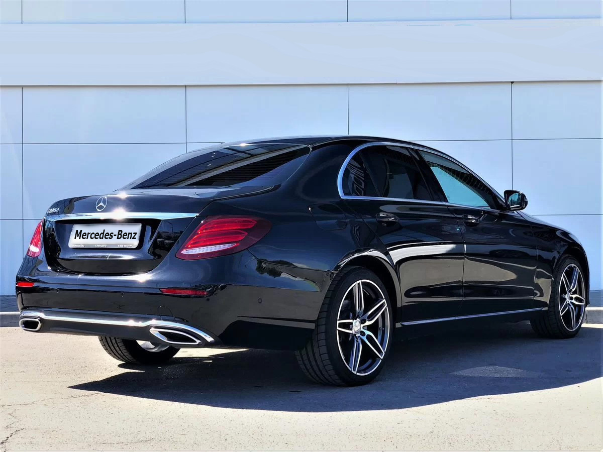 Мерседес-Бенц W213