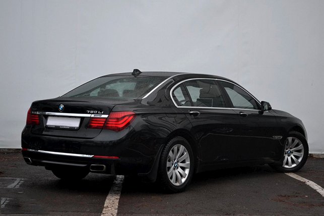 BMW 750