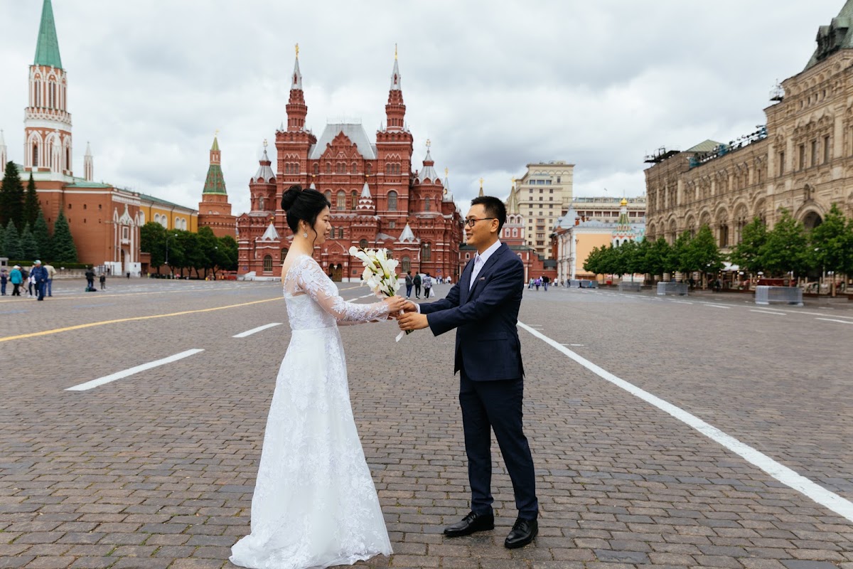 Минци и Леонид