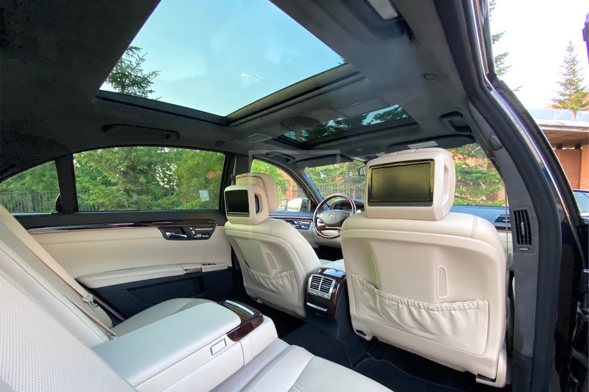 Mersedes Benz S class 221
