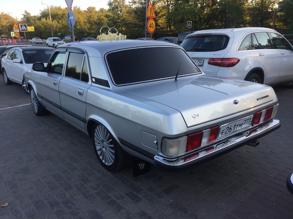 Волга ГАЗ 3102