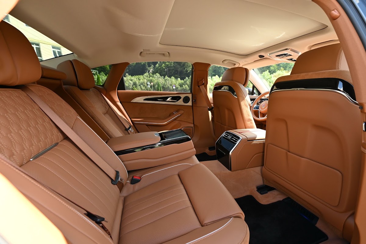 Hongqi H9 — кадр 3 из 4