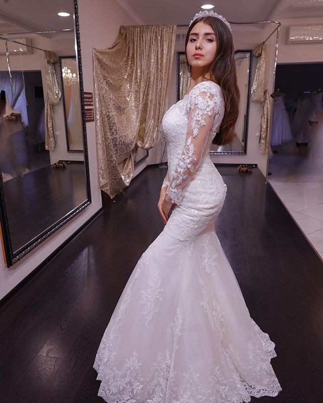 Свадебное платье — кадр 3 из 3
