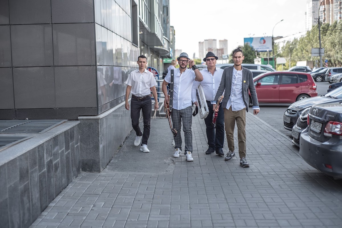 PITBULL BAND