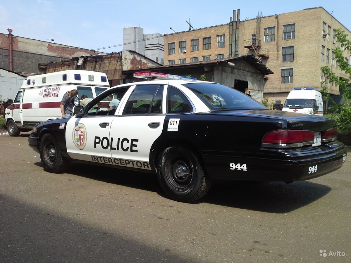 Ford Crown Victoria