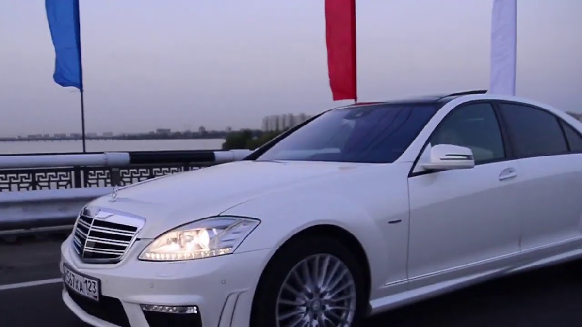 Mercedes S221 белый лонг