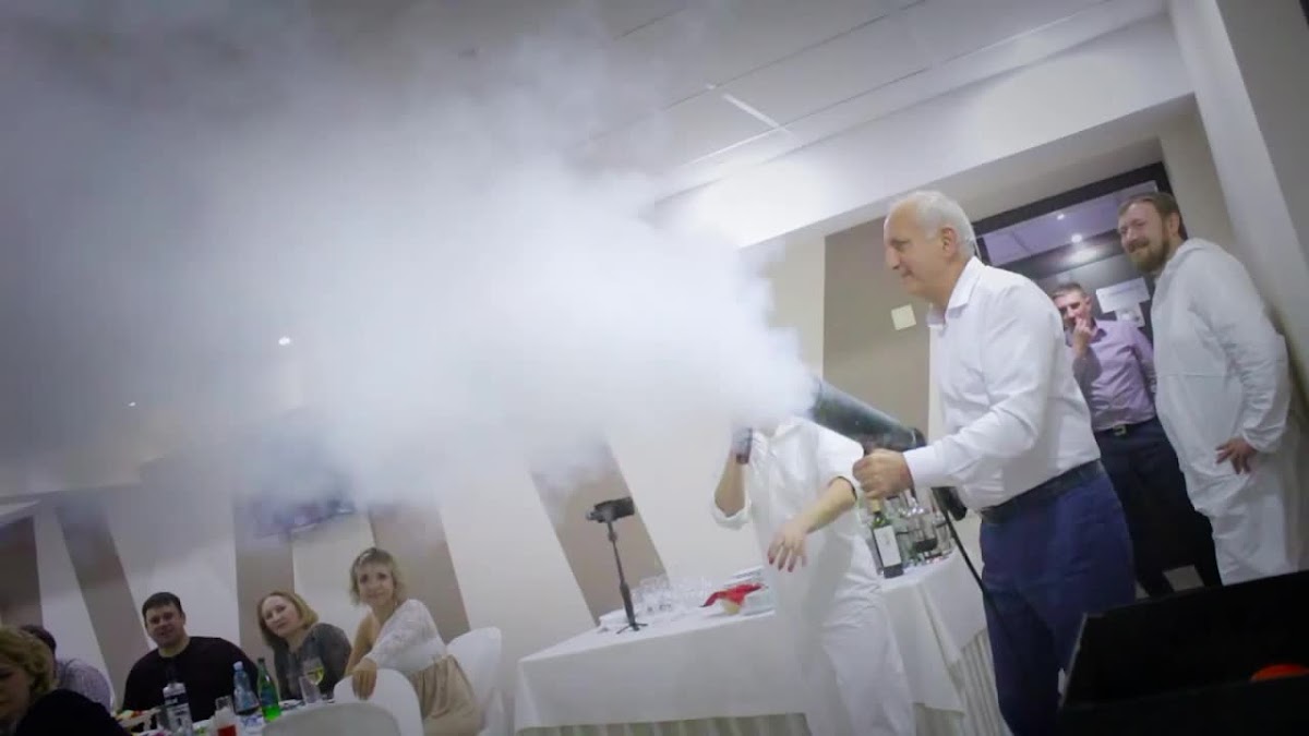 Азотное шоу с крио пушками