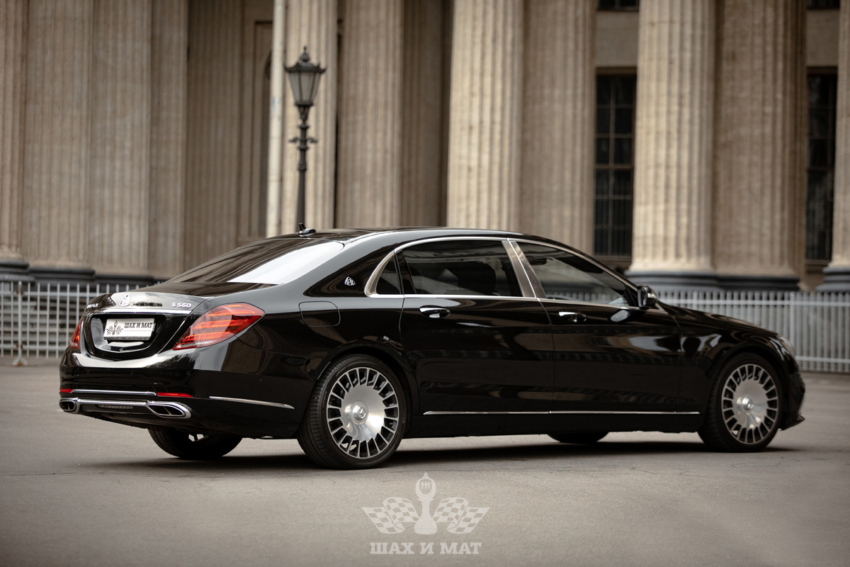 Mercedes Maybach S560 (темный салон) — кадр 3 из 18