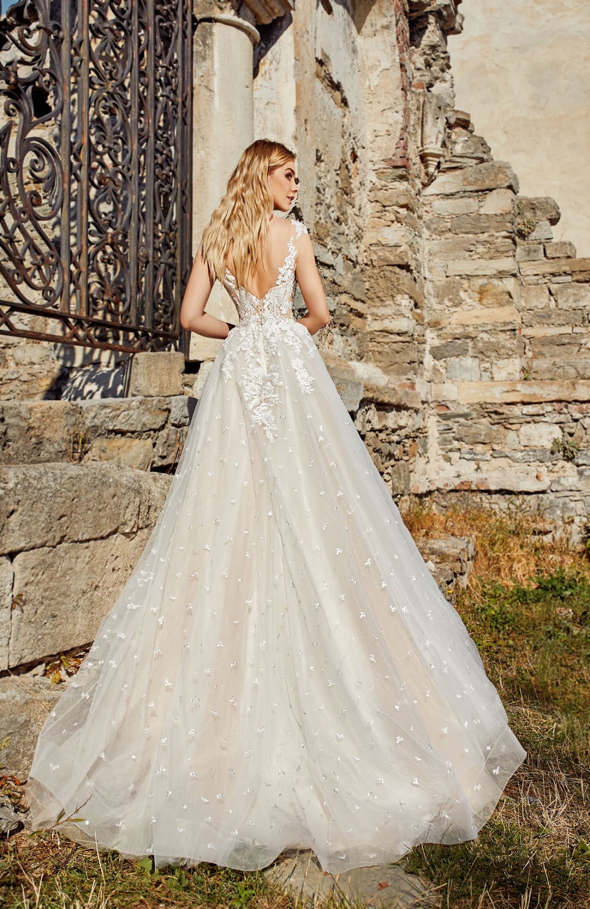 Adelina — кадр 2 из 3