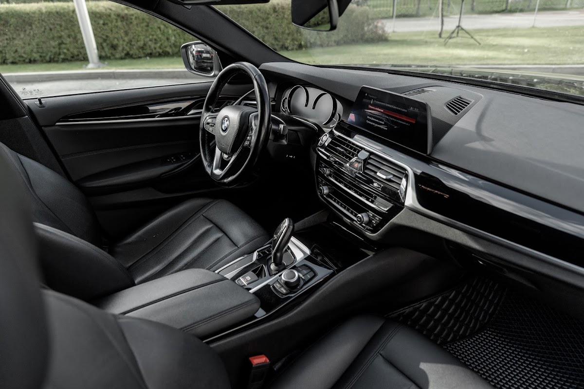 BMW 5 series — кадр 5 из 7