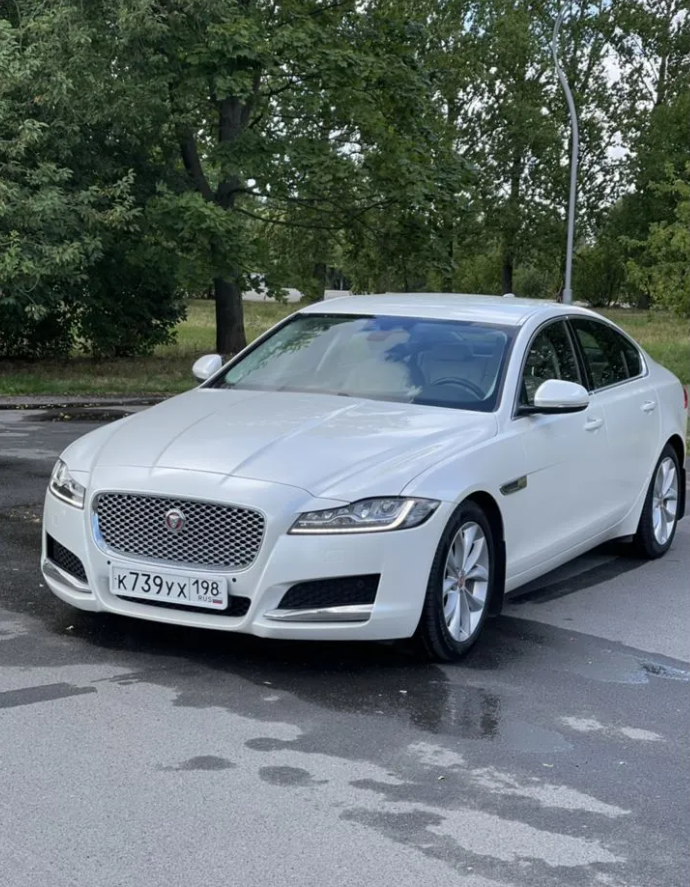 Jaguar XF — кадр 2 из 6