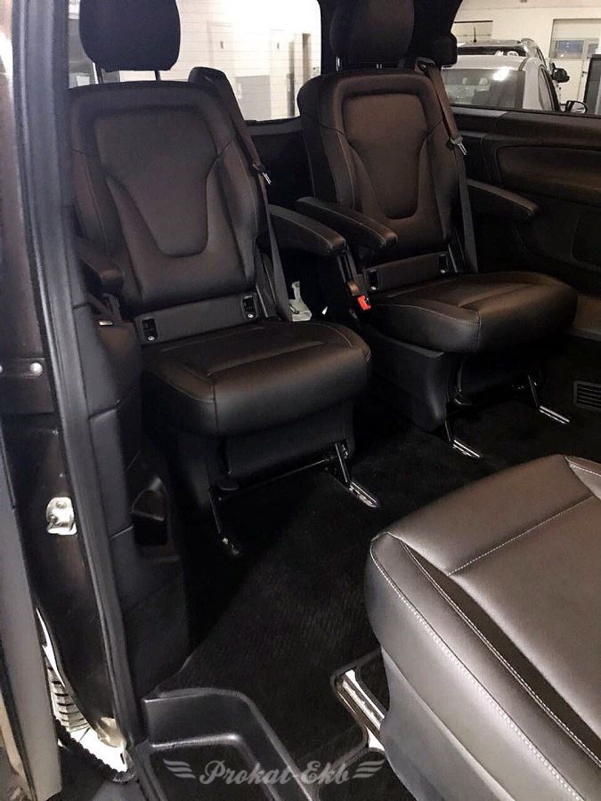 Mercedes V-class