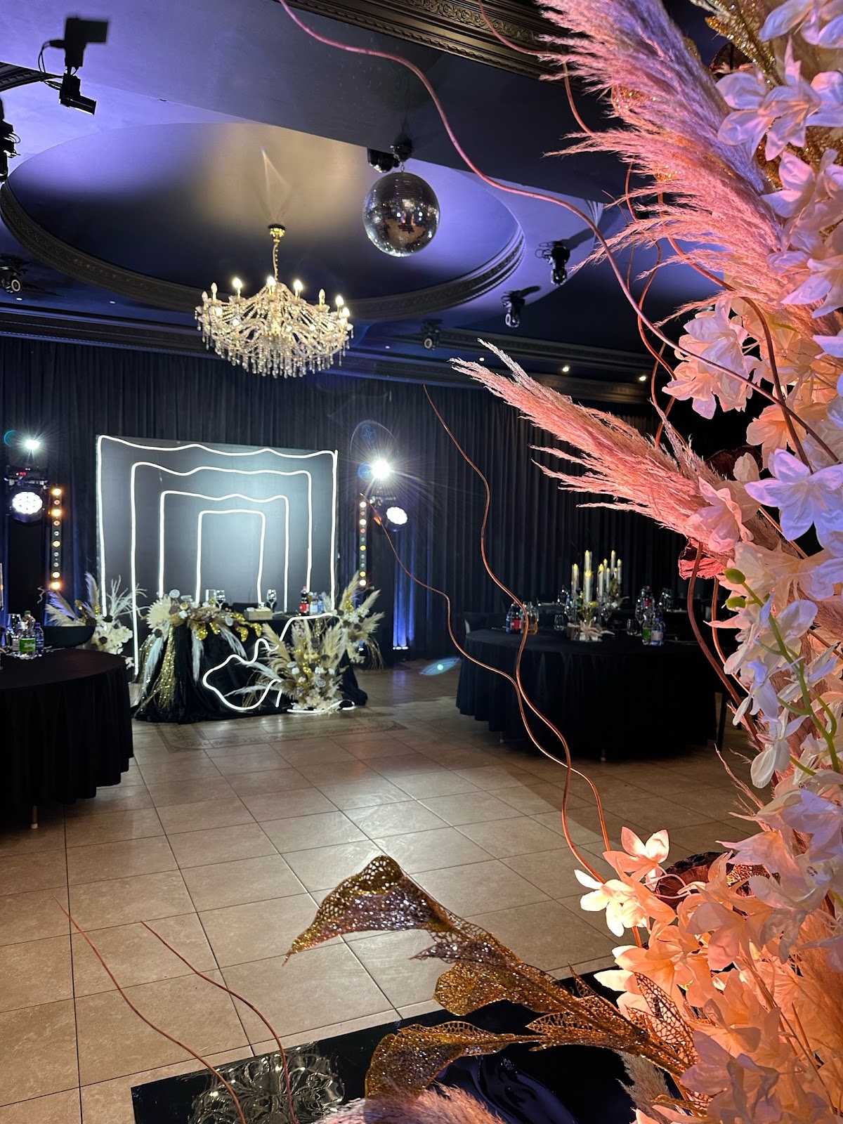Vanil Decor