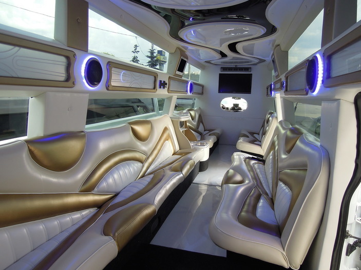 Hummer H2 Mega
