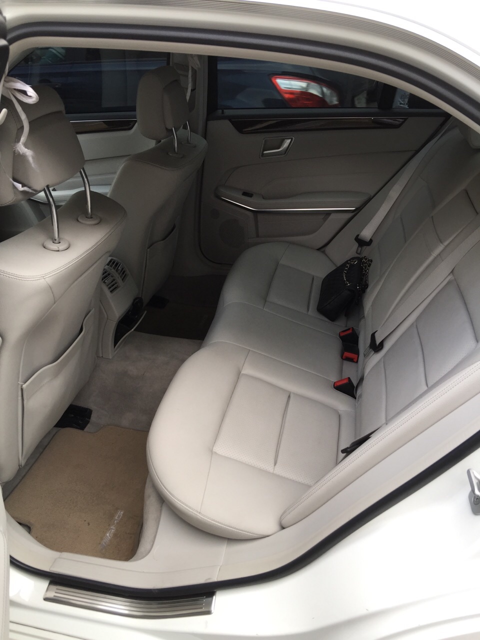 Mercedes E-class рестайлинг, белый