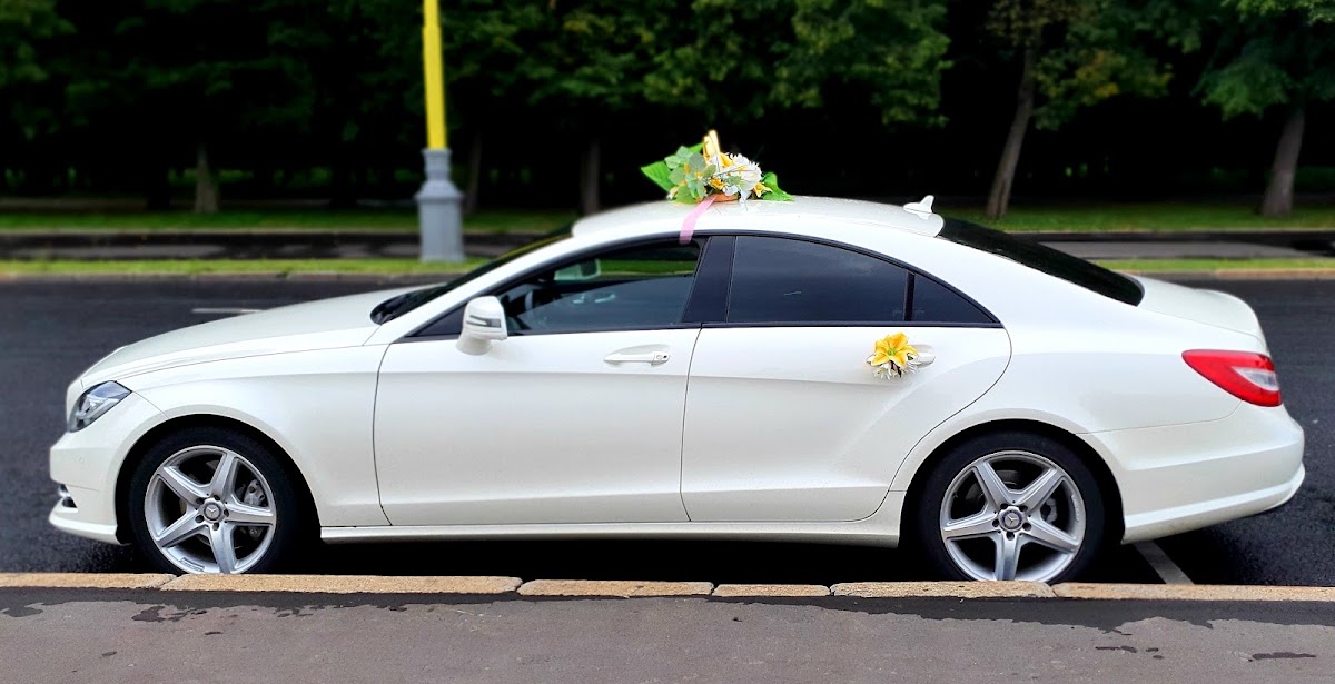 Mercedes CLS, белый