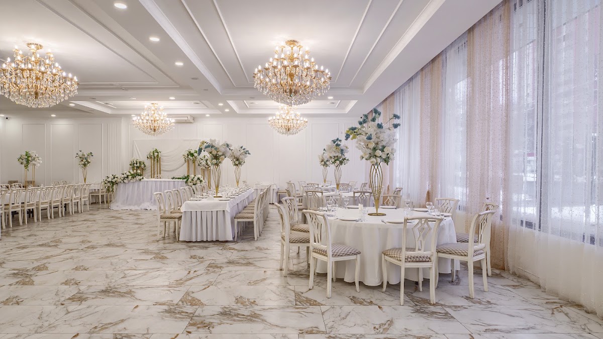 White Hall — кадр 5 из 44