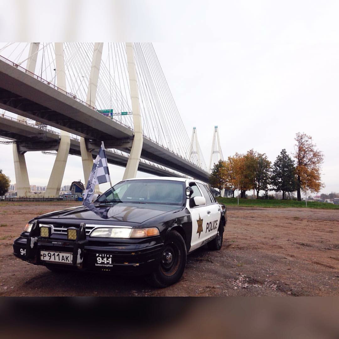 Ford Crown Victoria