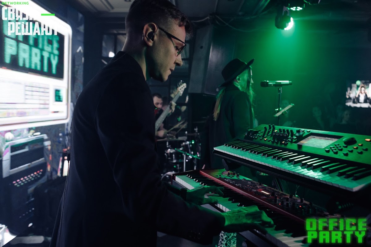Кавер-группа Funkeys Music Band на мероприятии "Связи решают" в Нижнем Новгороде