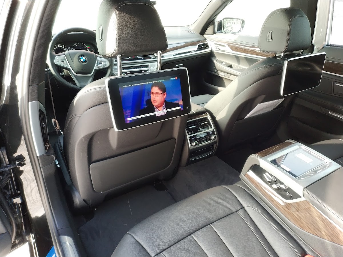 BMW 7 2018