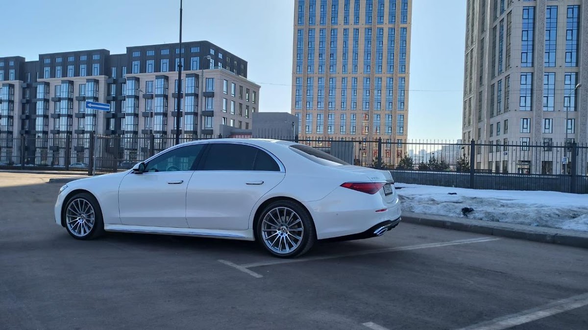 Mercedes-Benz S-class W223 White