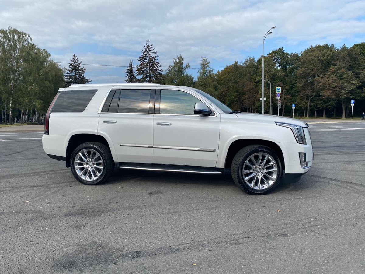 Cadillac Escalade 4 — кадр 4 из 8