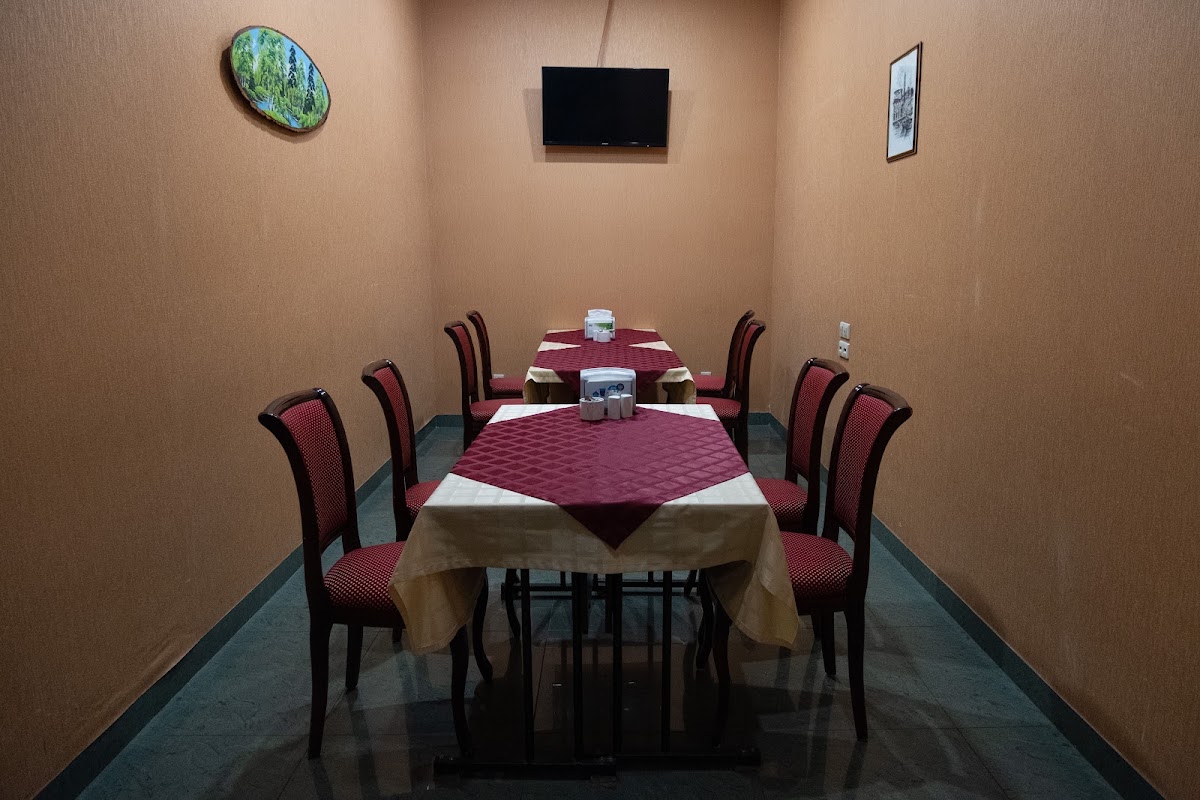 Angel Hotel — кадр 4 из 35