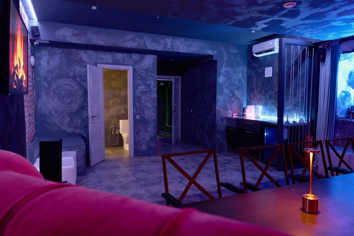 HOT LOFT — кадр 4 из 34
