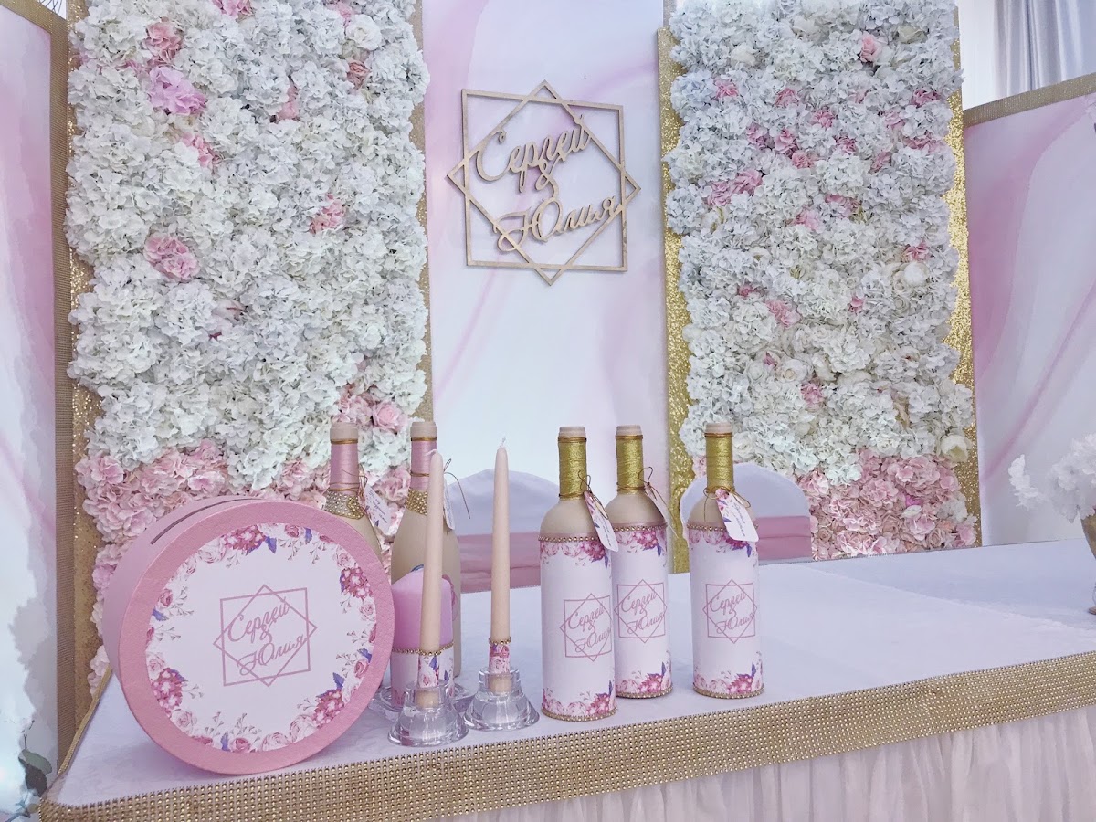 Итальянский дворик. Сергей и Юлечка. 2019