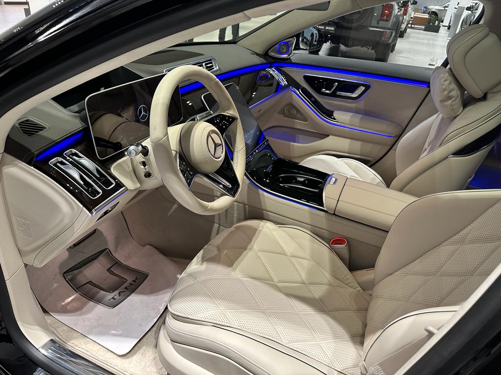 Mercedes Maybach 223