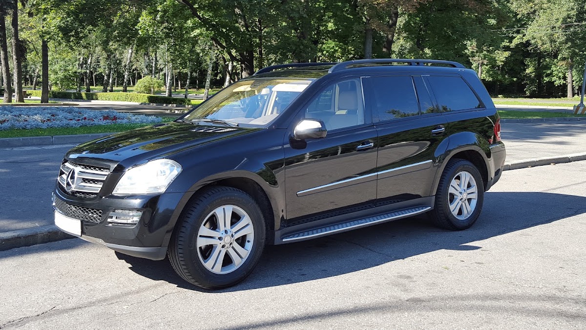 Mercedes-Benz GL — кадр 2 из 6