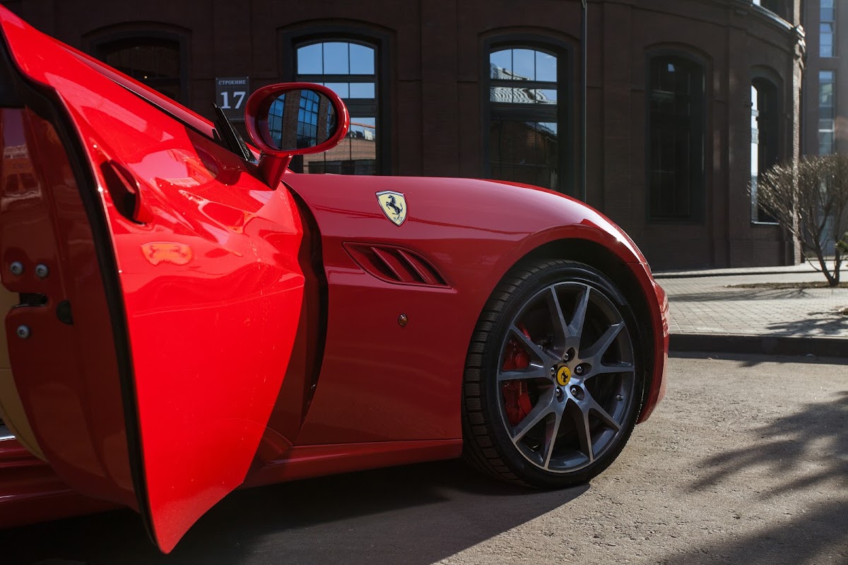 Ferrari California — кадр 4 из 7