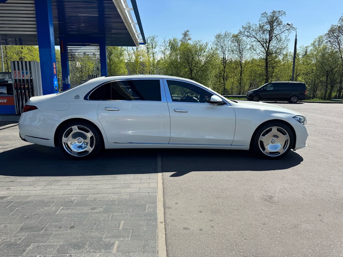 Мерседес Майбах (w223) гос.N515