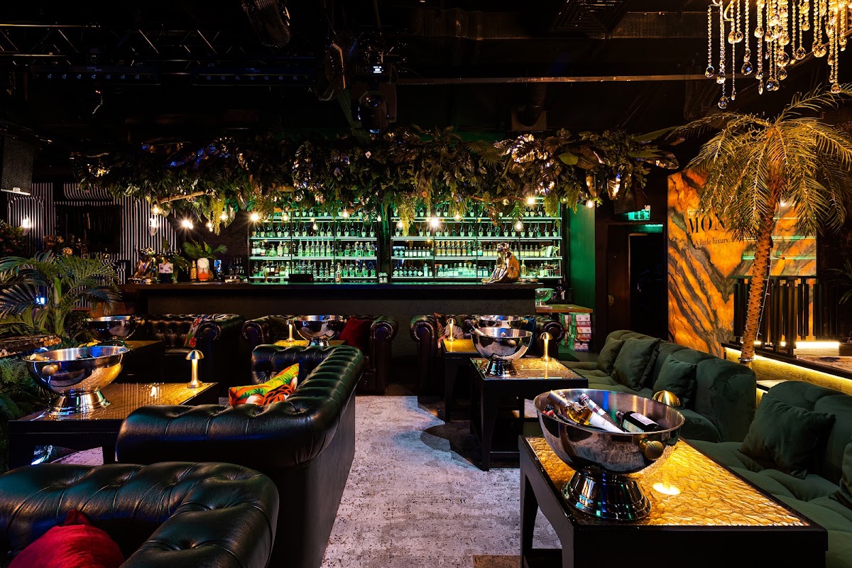 Monkey Lounge & Bar