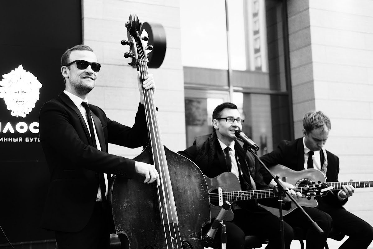 Трио "Men In Black" — кадр 5 из 15