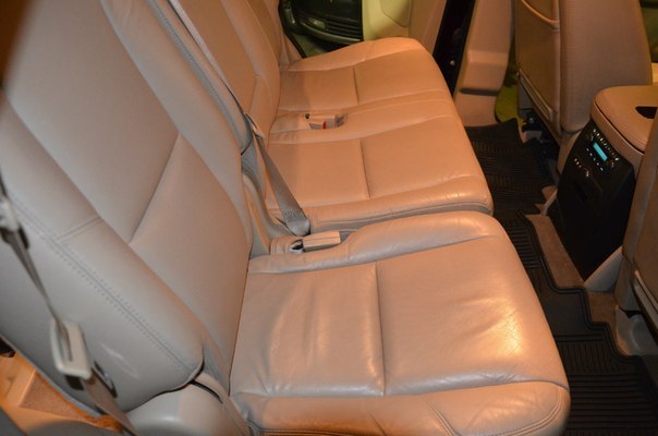 Cadillac Escalade 3 — кадр 3 из 3