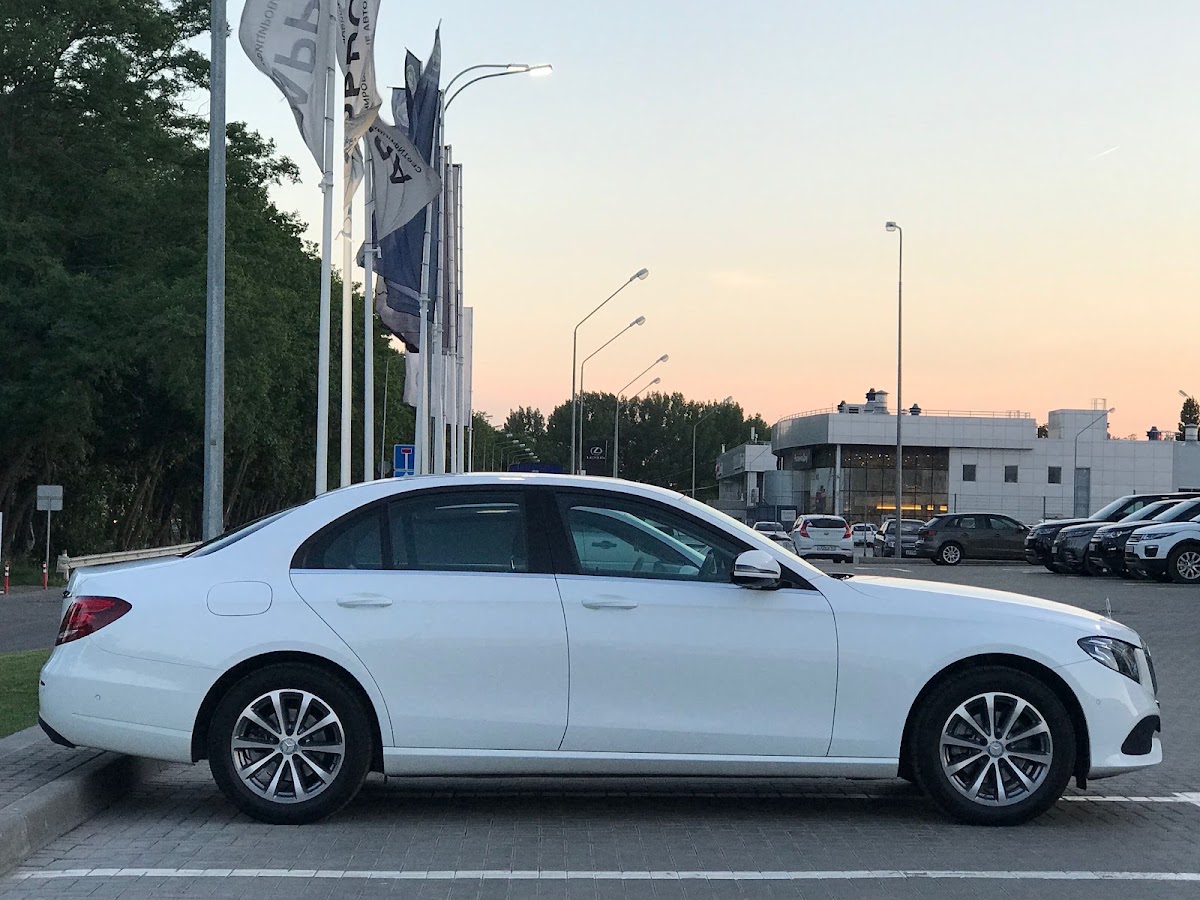 Mercedes E 200
