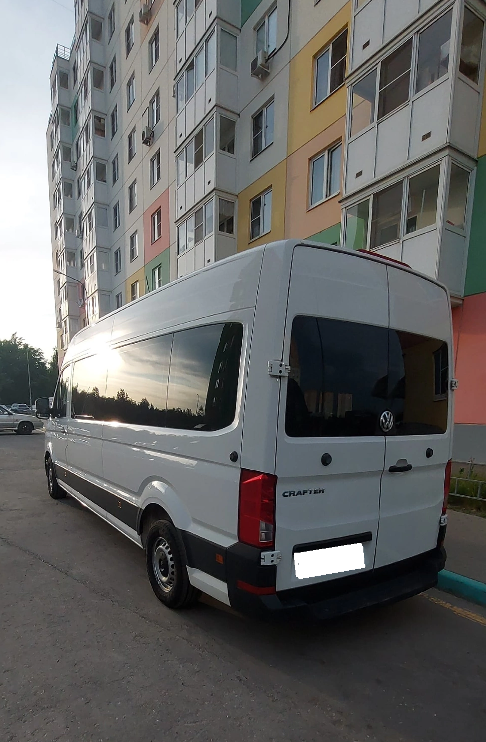 Микроавтобус Фольксваген Крафтер — кадр 2 из 9