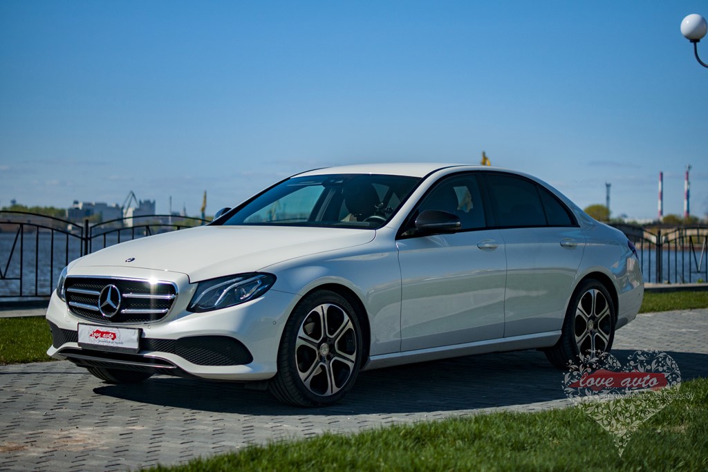 Mercedes-Benz E213 2017 год