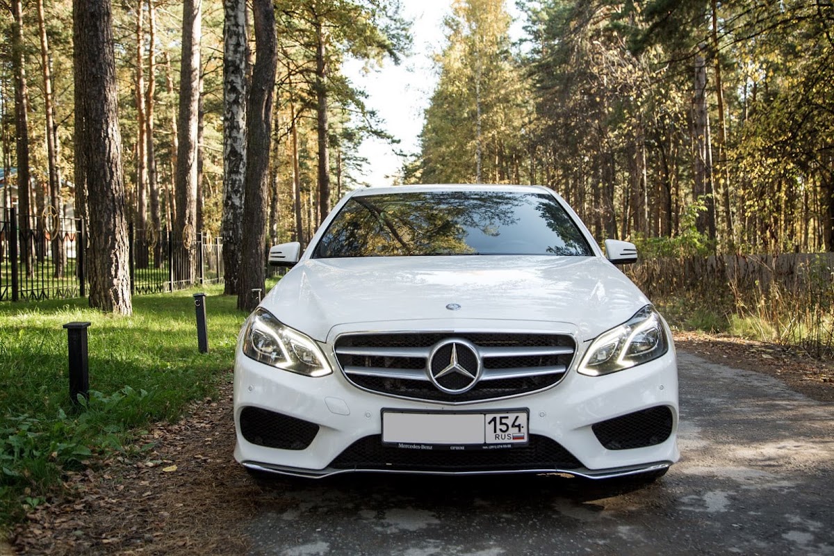 Mercedes Benz E212