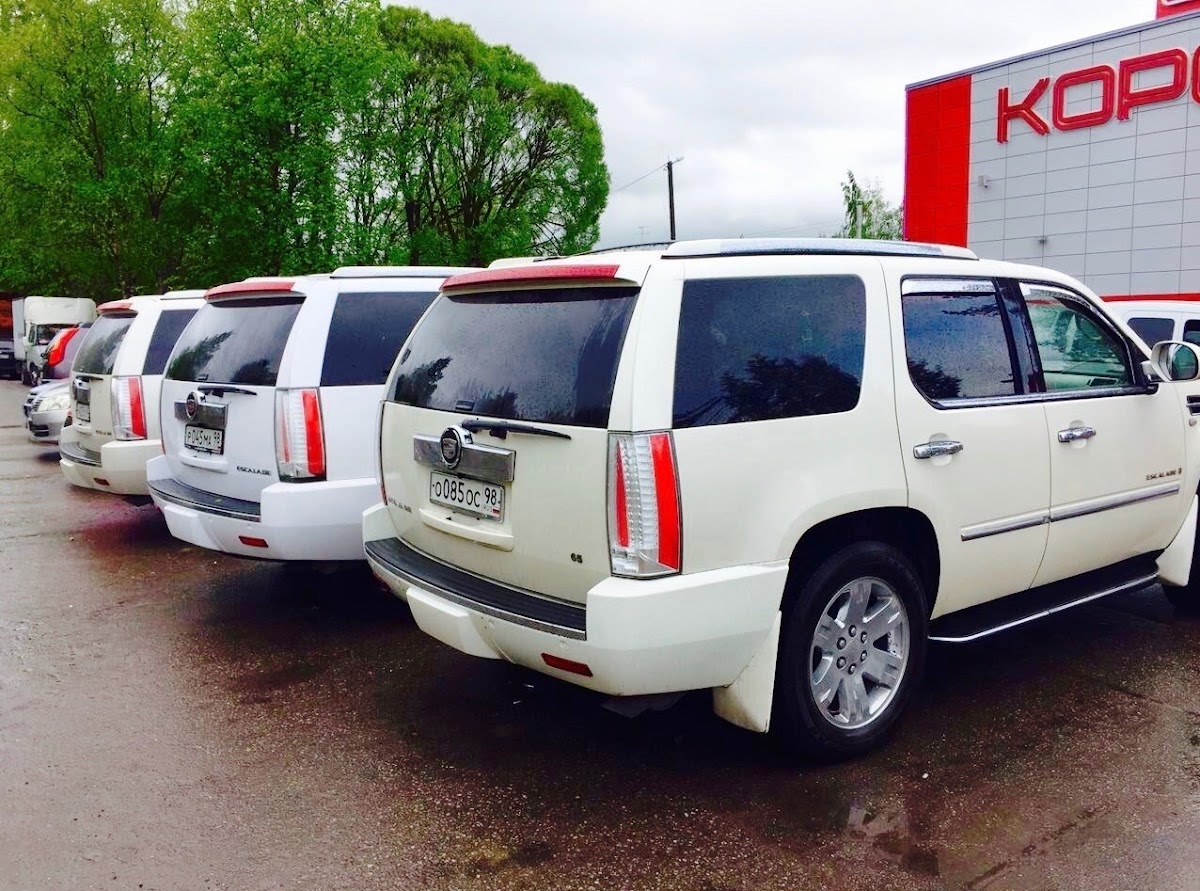 Cadillac Escalade на Праздник