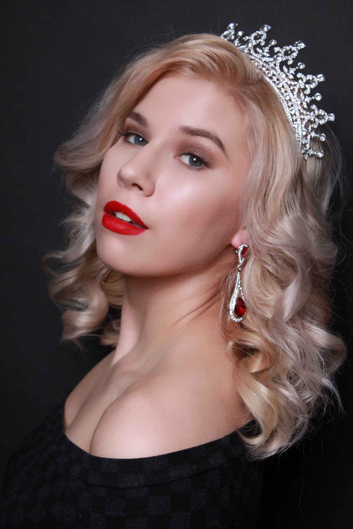 Наши украшения на моделях