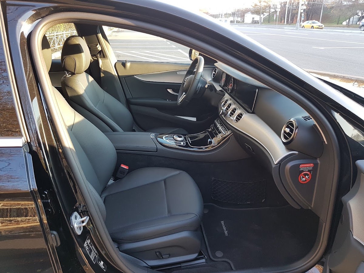 Mercedes-Benz E200