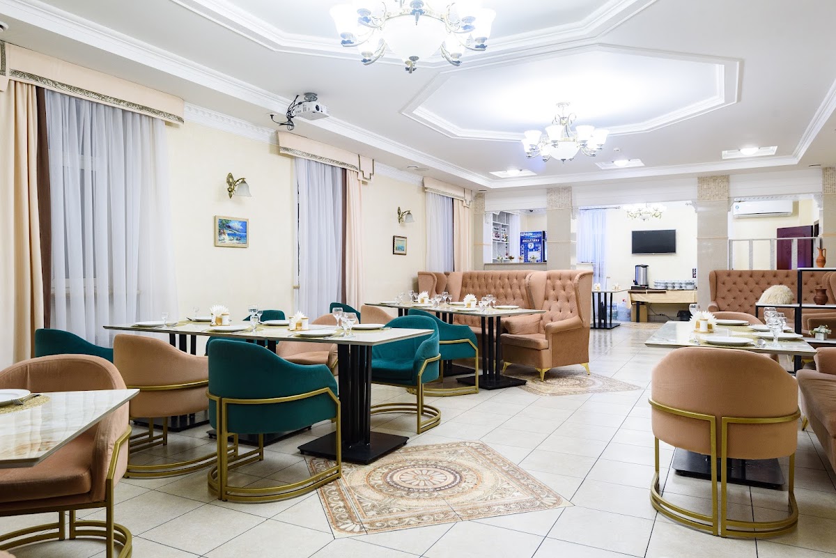 Основной зал