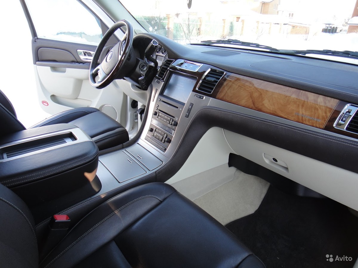 Cadillac Escalade III Platinum