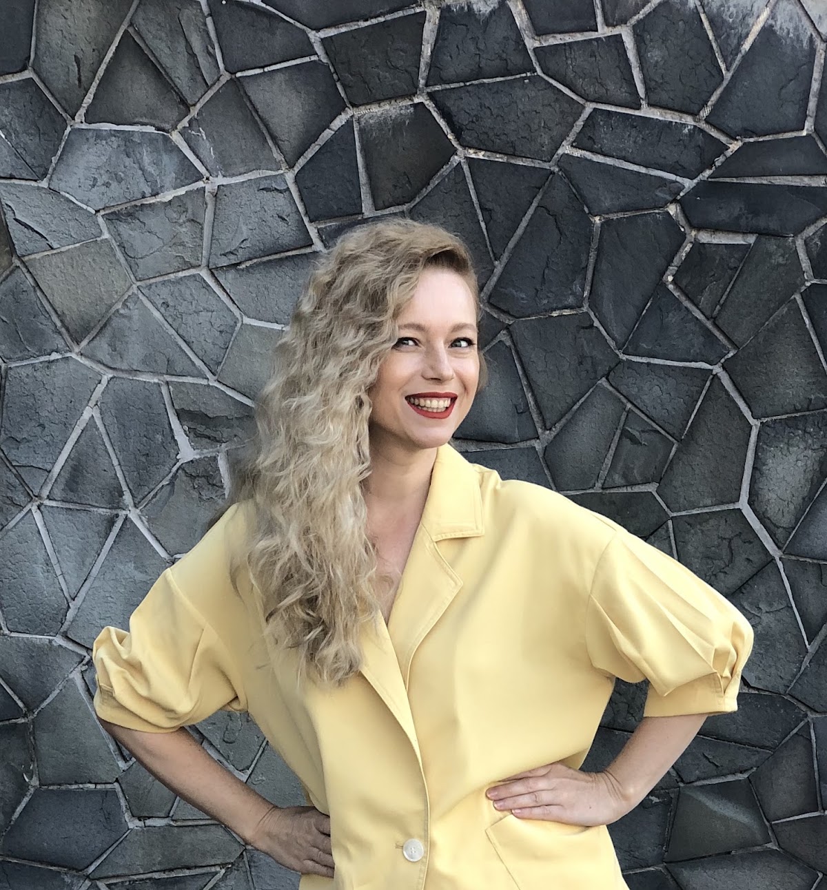 Ведущая Оксана Филиппова