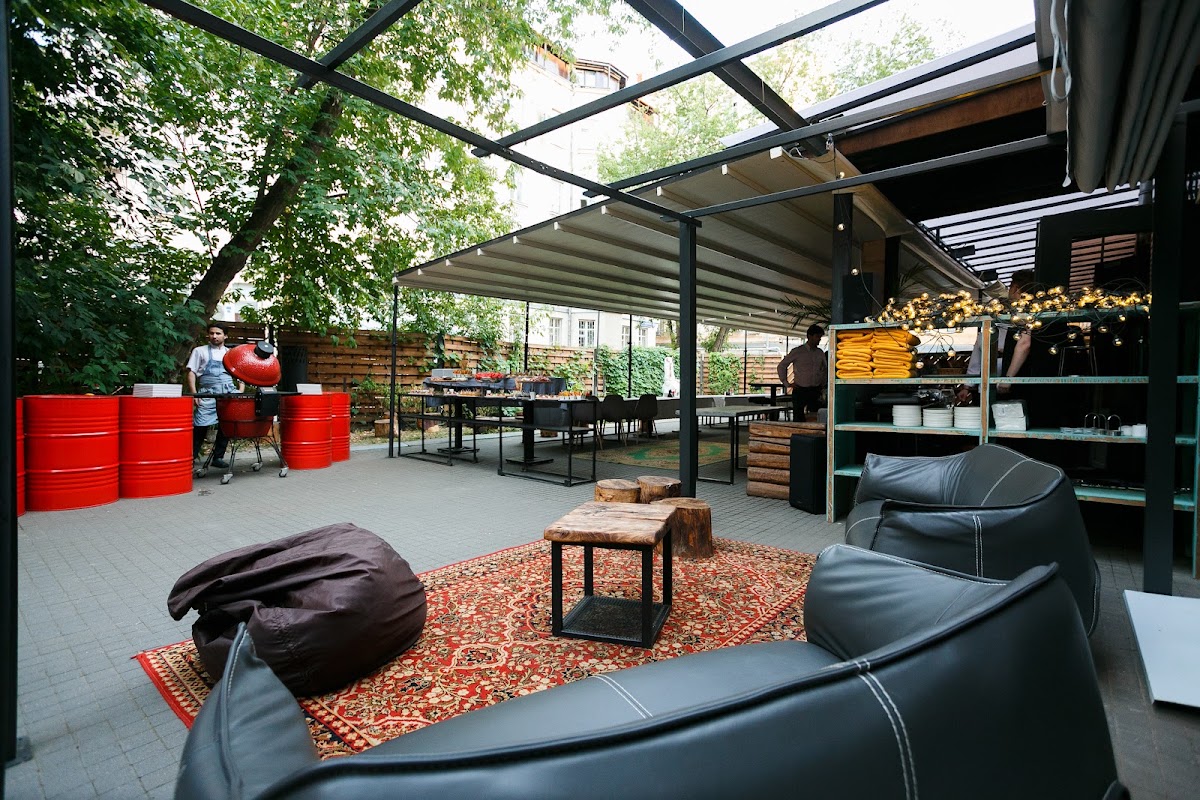Wine Yard/Винный двор