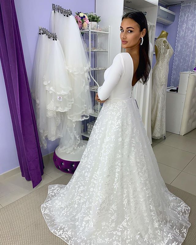 Свадебное платье — кадр 3 из 3